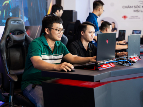 KỸ NIỆM 20 NĂM - LAPTOP MSI