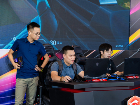 KỸ NIỆM 20 NĂM - LAPTOP MSI