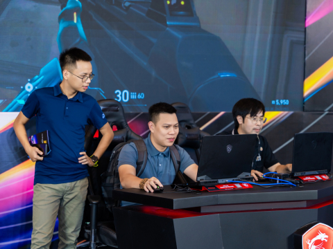 KỸ NIỆM 20 NĂM - LAPTOP MSI