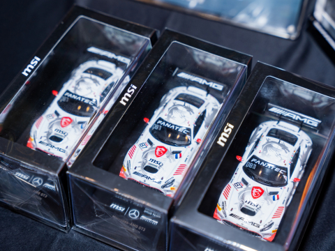 KỸ NIỆM 20 NĂM - LAPTOP MSI