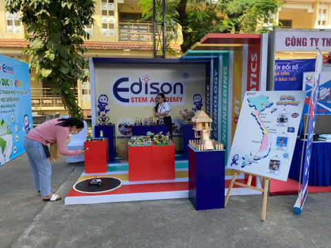 SẢN XUẤT - THI CÔNG - TRANG TRÍ QUẢNG CÁO